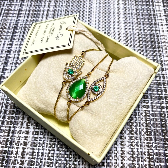 Arm Candy BRAND NEW 3 gold toned adjustable bracelet ❤️ Box included 🎁 - Picture 2 of 6